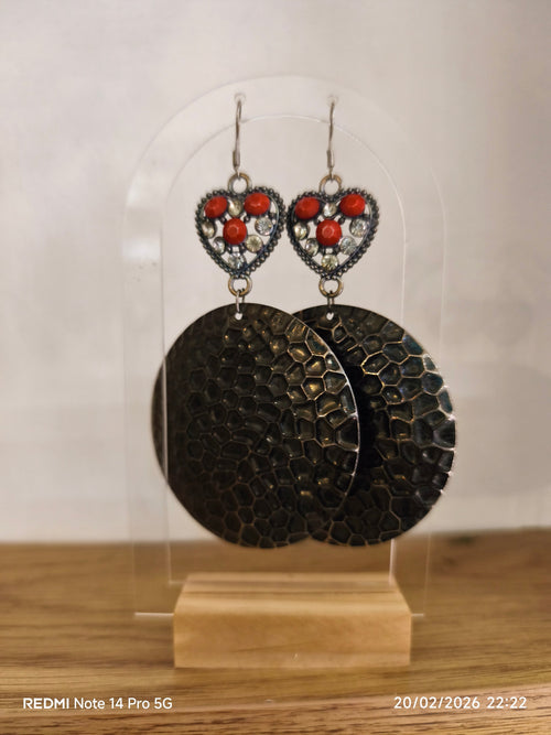 Boucles d'Oreilles Cœur Corail & Métal Martelé